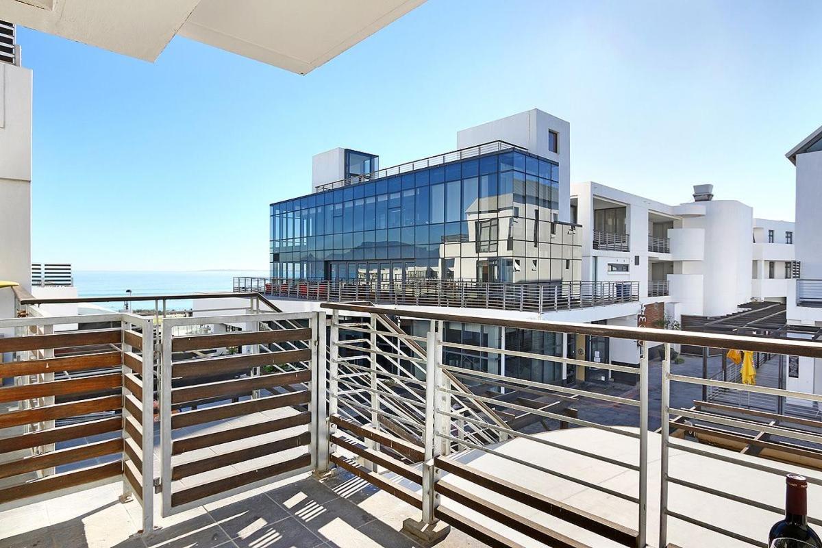 Eden On The Bay 118 By Hostagents Lägenhet Bloubergstrand Exteriör bild