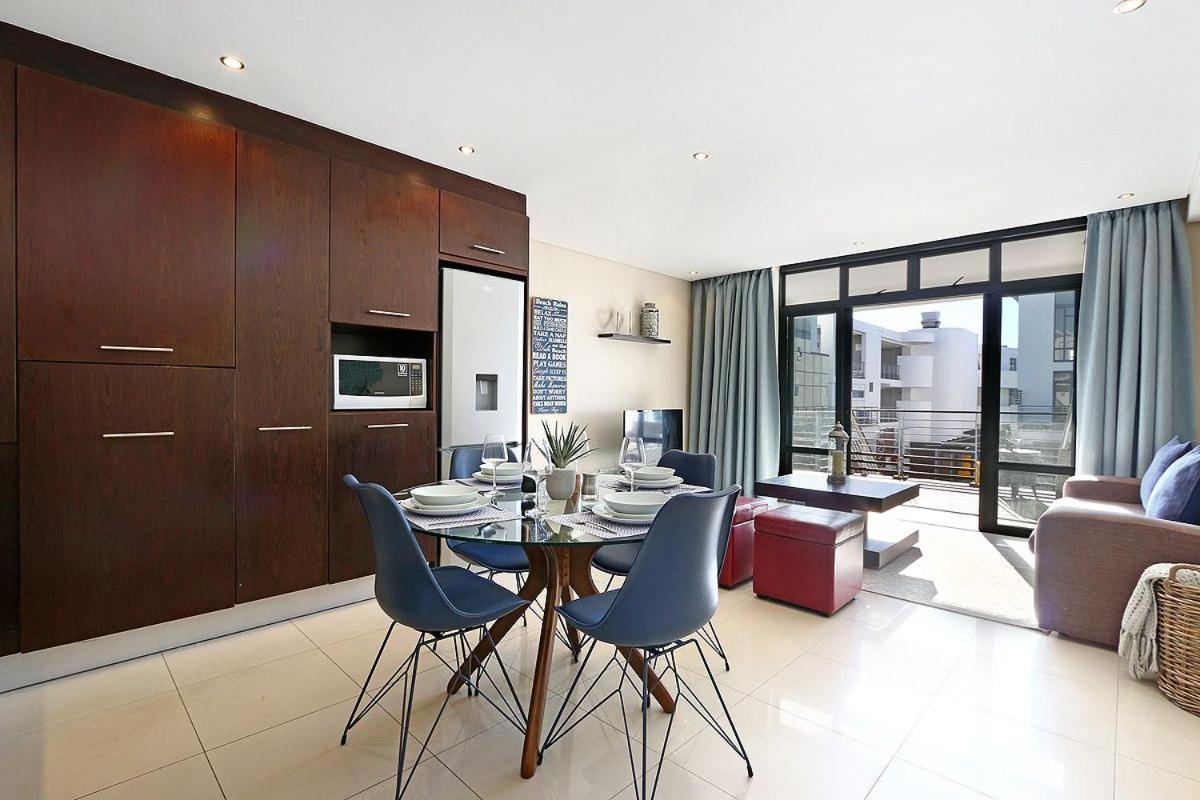 Eden On The Bay 118 By Hostagents Lägenhet Bloubergstrand Exteriör bild