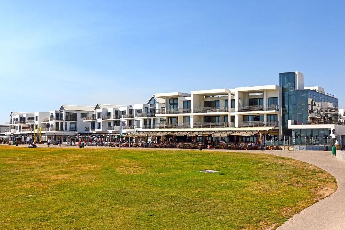 Eden On The Bay 118 By Hostagents Lägenhet Bloubergstrand Exteriör bild
